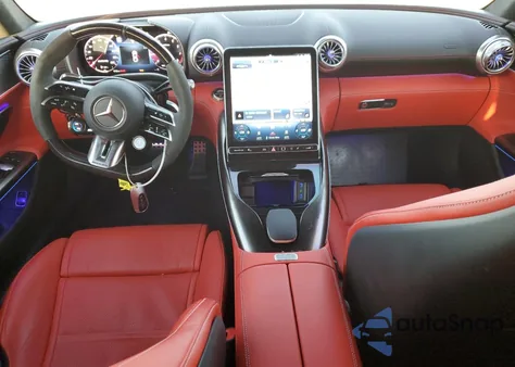 2025 Mercedes-Benz Amg Gt 43 z USA, uszkodzony, nr VIN W1KRJ4CB9SF006572